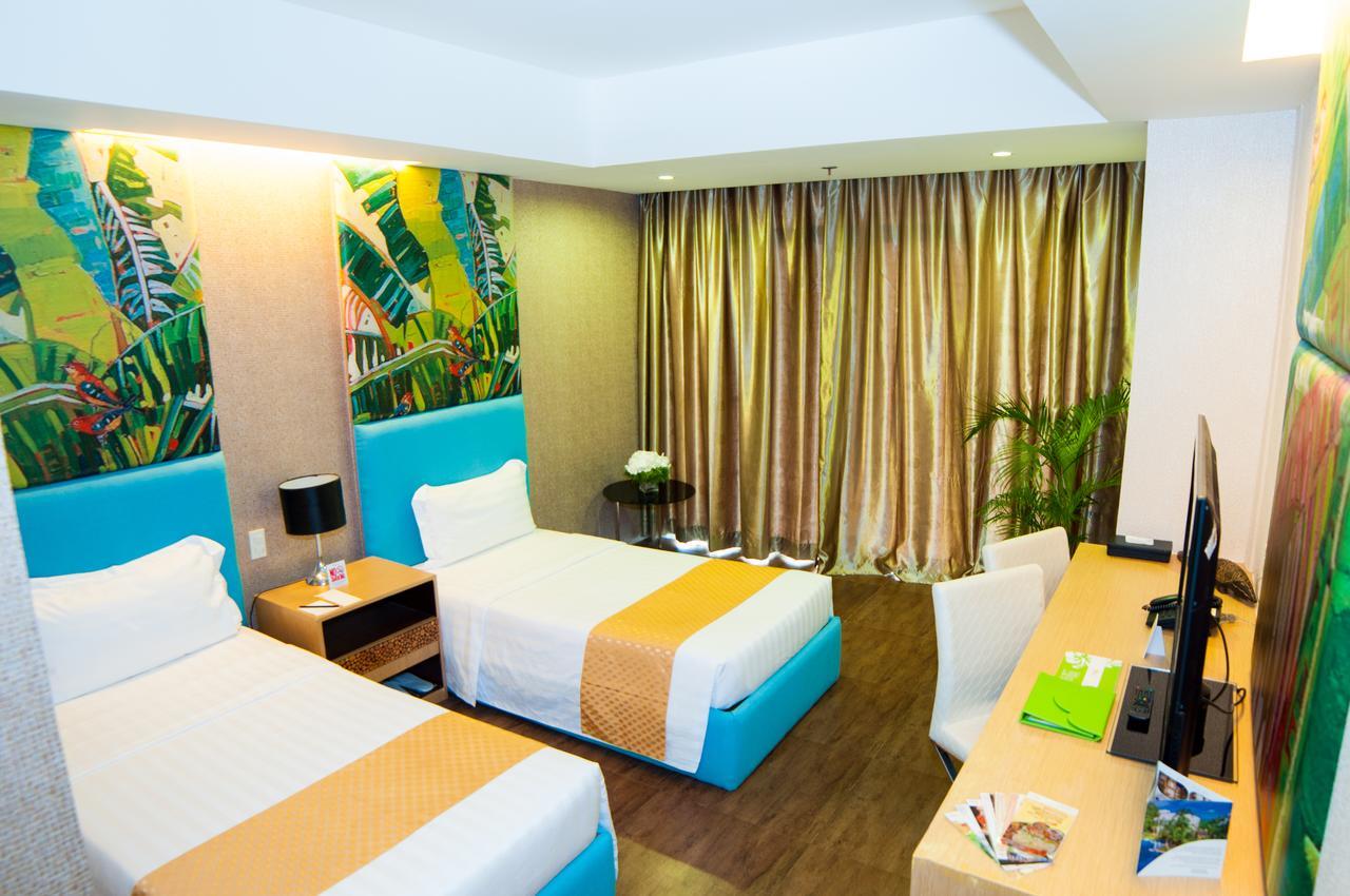 อาซิซา พาราไดซ์ โฮเต็ล Hotel Puerto Princesa ภายนอก รูปภาพ
