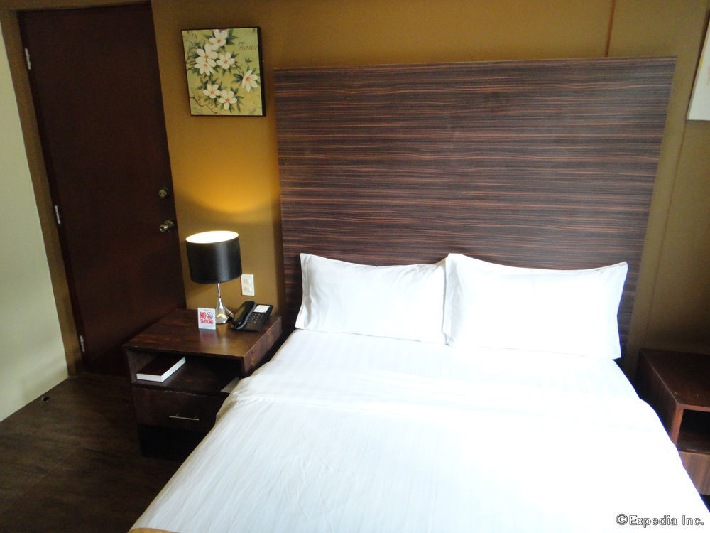 อาซิซา พาราไดซ์ โฮเต็ล Hotel Puerto Princesa ภายนอก รูปภาพ